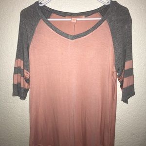 Quarter sleeve t shirt